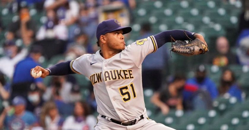 Peralta abrirá Juego 3 por Milwaukee contra Atlanta