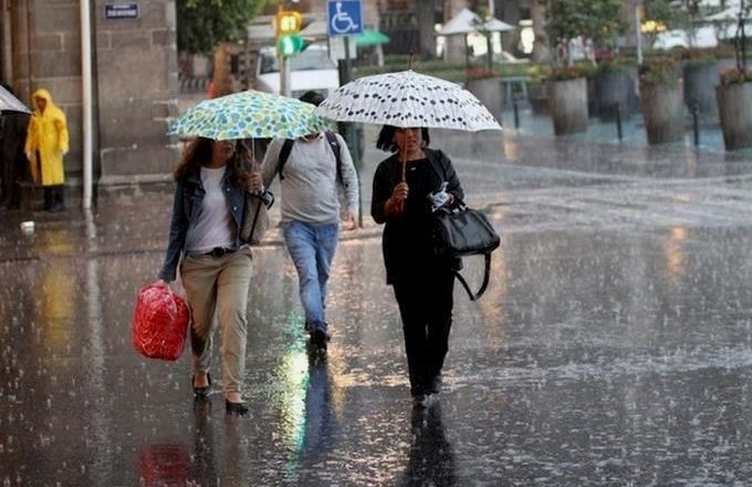 Seguirá lloviendo! COE mantiene alerta verde en 11 provincias y el DN por vaguada